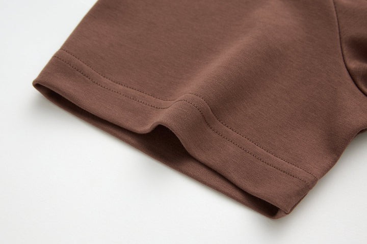 Brown crew-neck t-shirt with short sleeves, folded hem detail