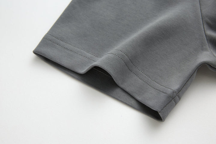 6th Sense T-shirt hem with double-stitched edge and short sleeve cuff