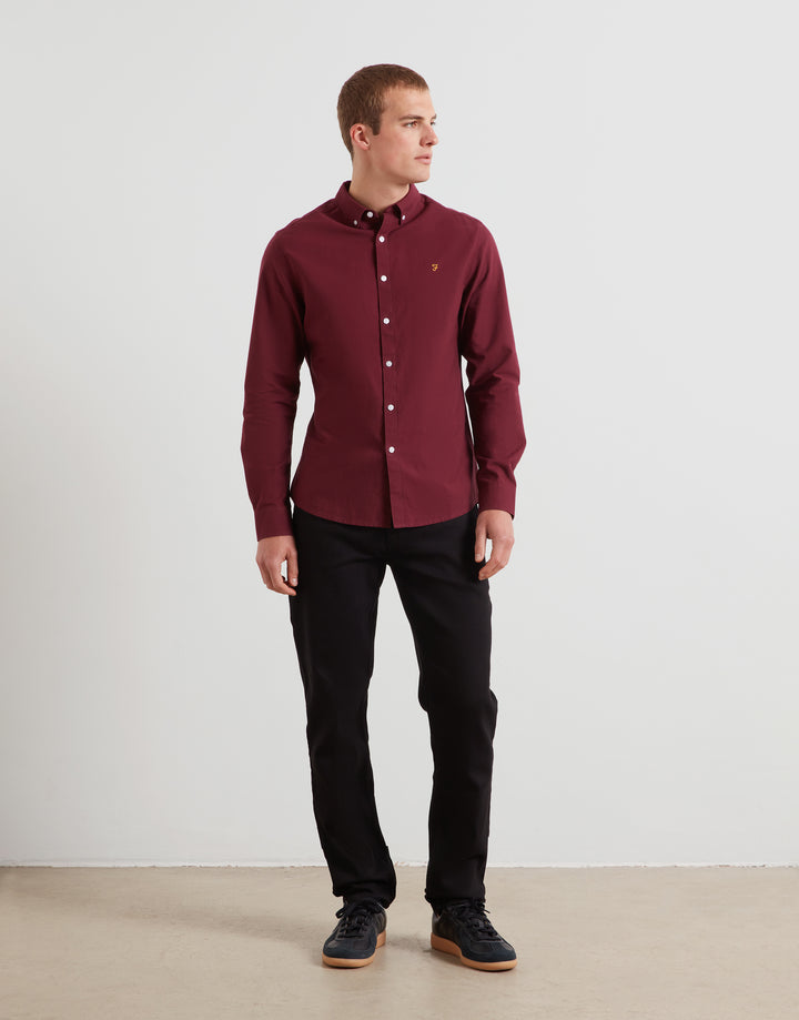 Farah Brewer slim-fit Oxford shirt in bordeaux, long sleeves, button front.