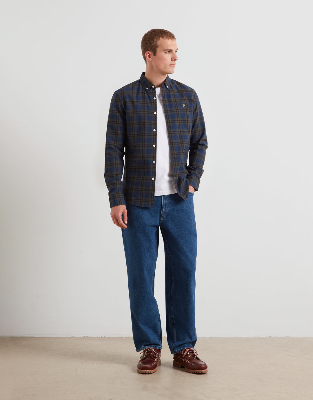 Men's Farah Brewer organic check shirt with long sleeves, button-front, dark navy and green