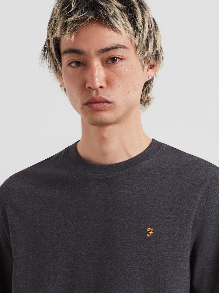 Men's Farah Danny T-shirt close-up, washed black marl, small chest logo, crew neck.