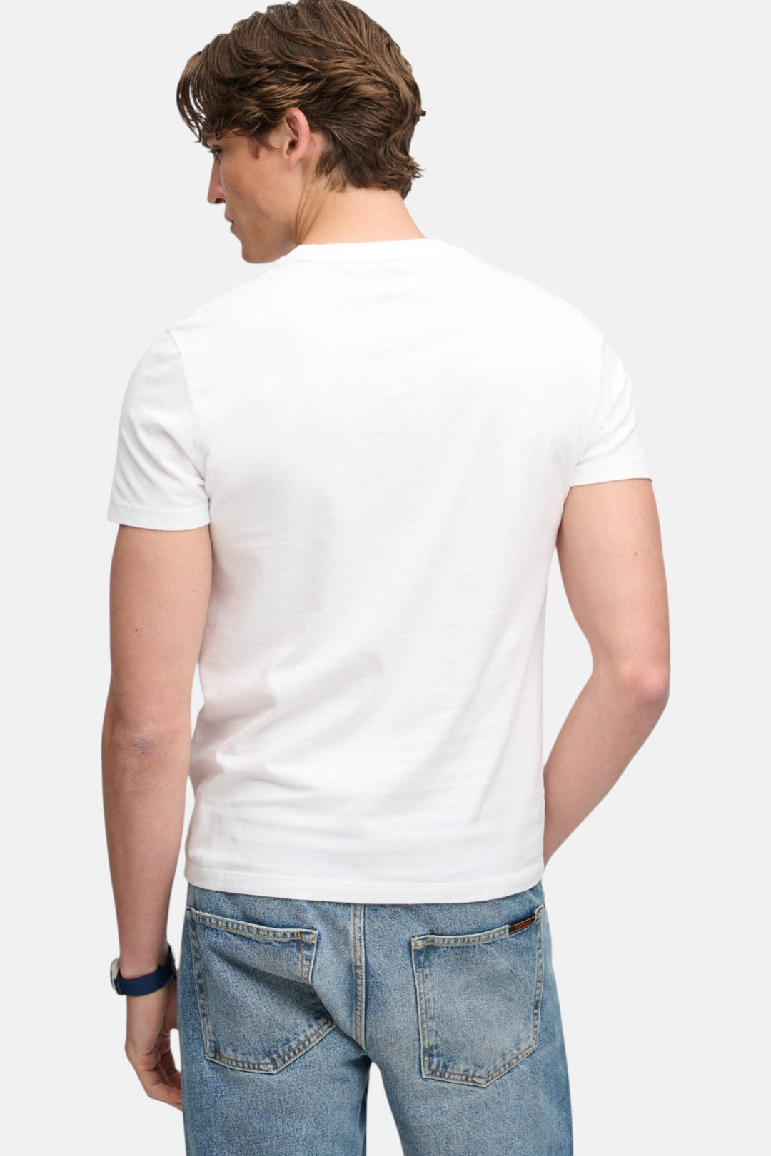 Men's white Essential Serif T-shirt, crew neck, short sleeves (back view)