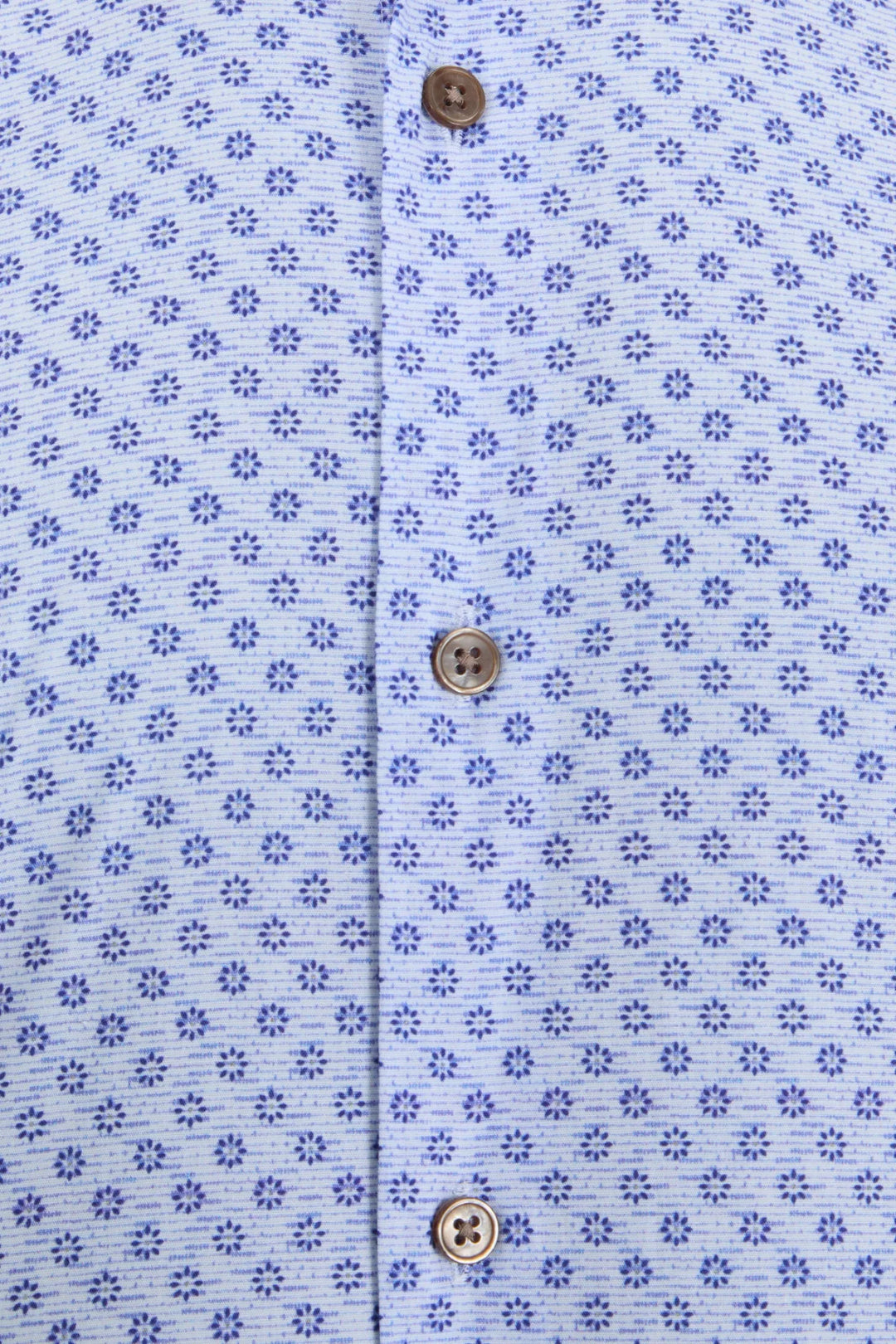 Gilded Gentlemen short-sleeve shirt close-up in light blue pattern with wooden-tone buttons